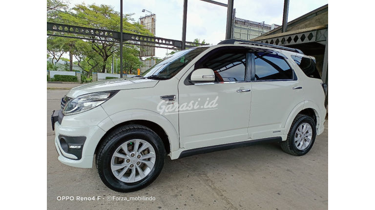 Jual Mobil Bekas 2016 Daihatsu Terios R Adventure Kota