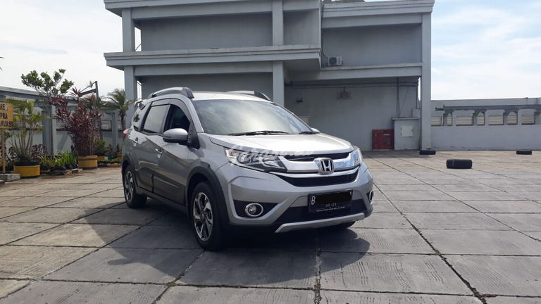 Jual Mobil Bekas 18 Honda Br V E Cvt Facelift Jakarta Utara 00ea581 Garasi Id