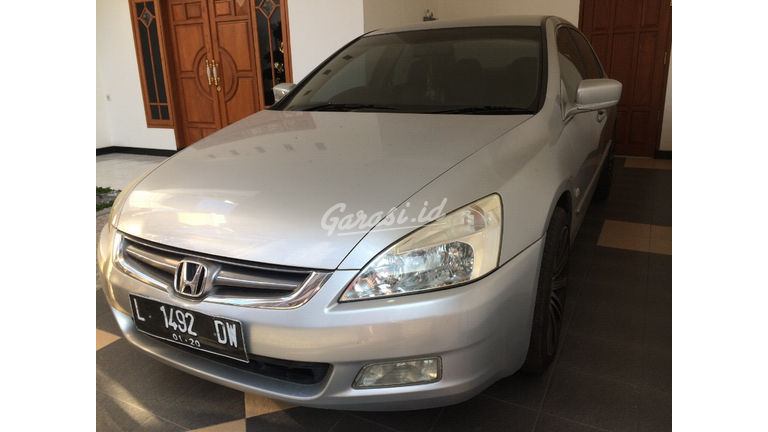 Jual Mobil Bekas 2004 Honda Accord Vti Surabaya 00ek768 Garasi Id