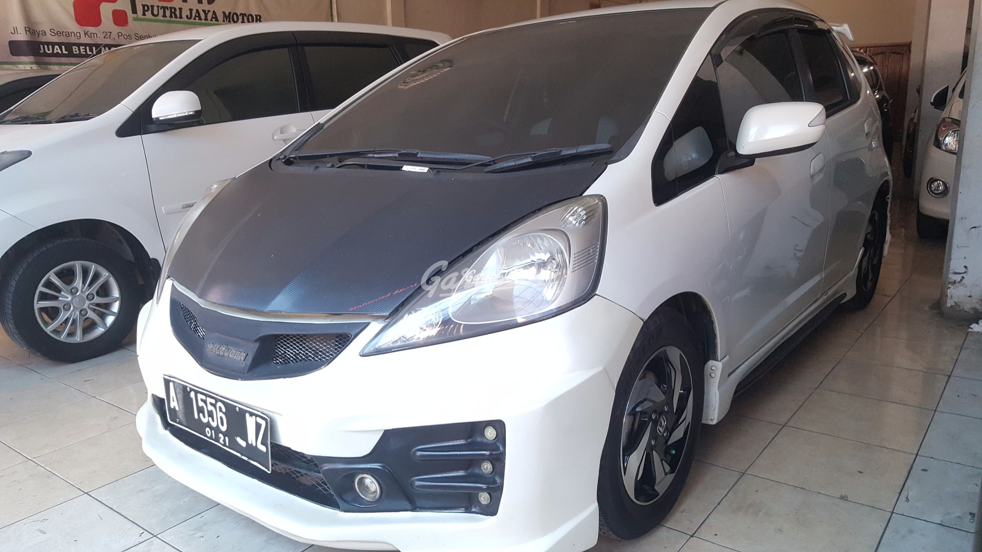 Wallpaper Honda Jazz Rs Putih