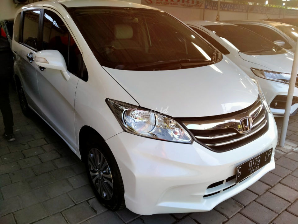 Jual Mobil Bekas 17 Honda Freed Psd Kota Semarang 00jn369 Garasi Id