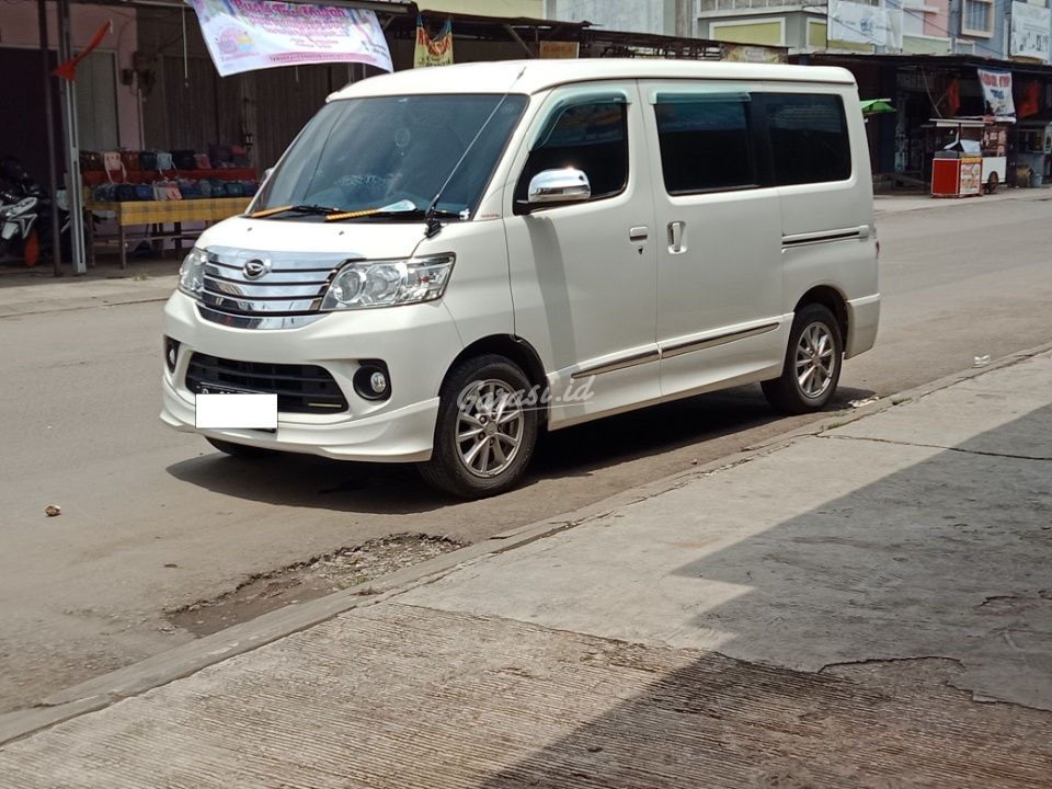 Jual Mobil Bekas 2022 Daihatsu Luxio X Facelift Kabupaten 