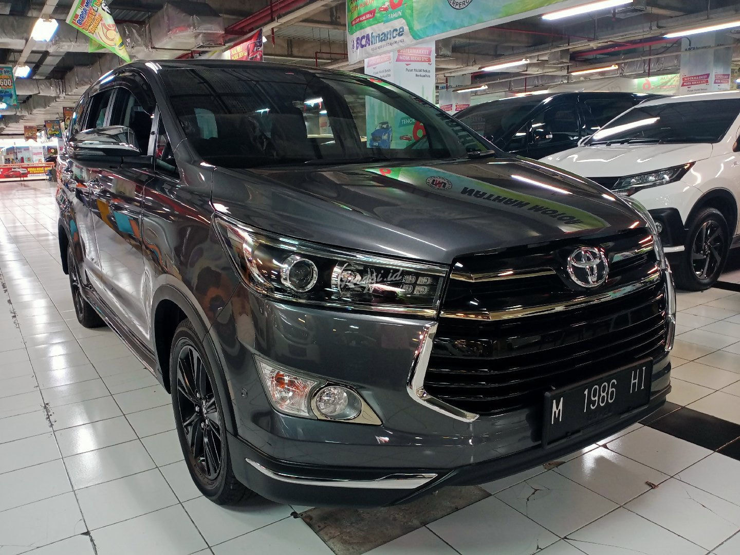 Jual Mobil Bekas  2022 Toyota Kijang Innova  Venturer  2 4 