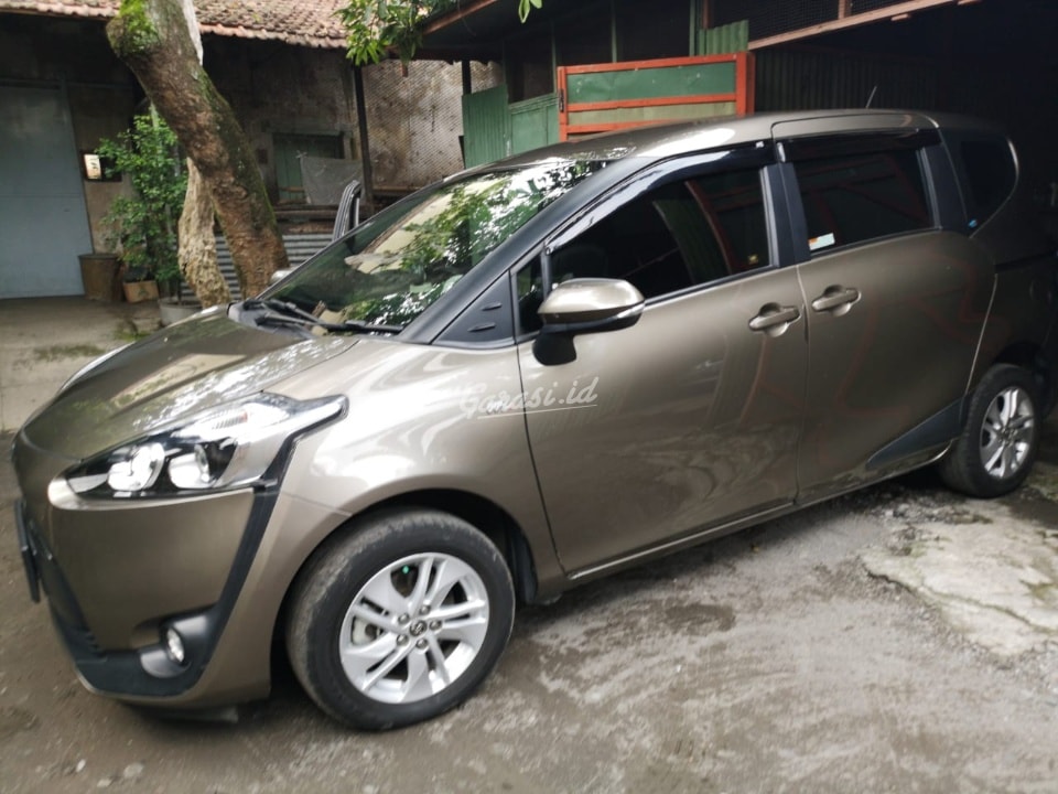  Jual  Mobil Bekas 2022 Toyota  Sienta  G Kota Bandung  00ev509 