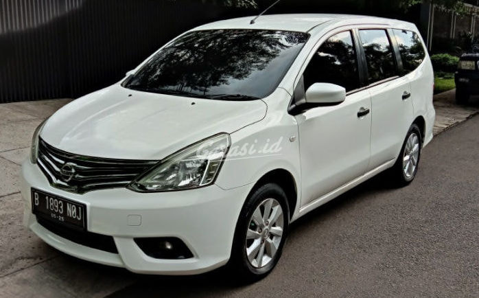 Jual Mobil Bekas  2022 Nissan  Grand  Livina  sv Jakarta  