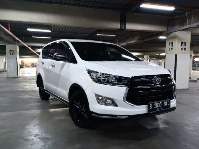 Jual Mobil Bekas 2019 Toyota Kijang Innova Venturer Jakarta Utara