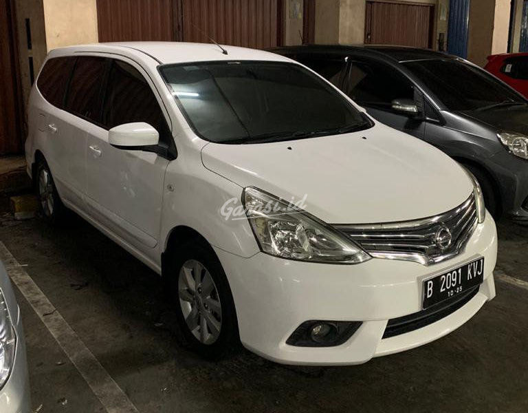 Jual Mobil Bekas  2022 Nissan  Grand  Livina  sv Jakarta  