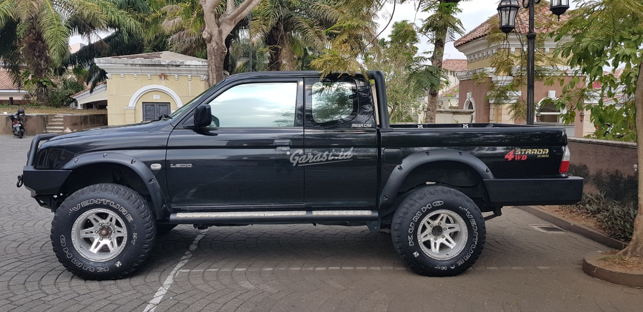 Jual Mobil Bekas 2005 Mitsubishi L200 Strada Mega Cabin Sleman