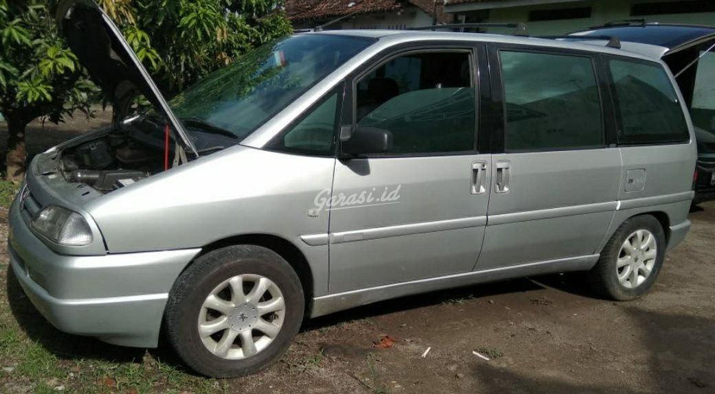 Jual Mobil Bekas 2001 Peugeot 806 ST HDI M Bantul 00ri664 - Garasi.id