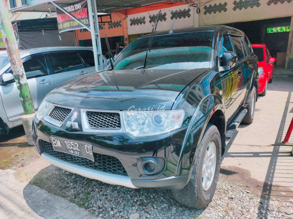 Jual Mobil Bekas  2012 Mitsubishi Pajero  Sport GLX 