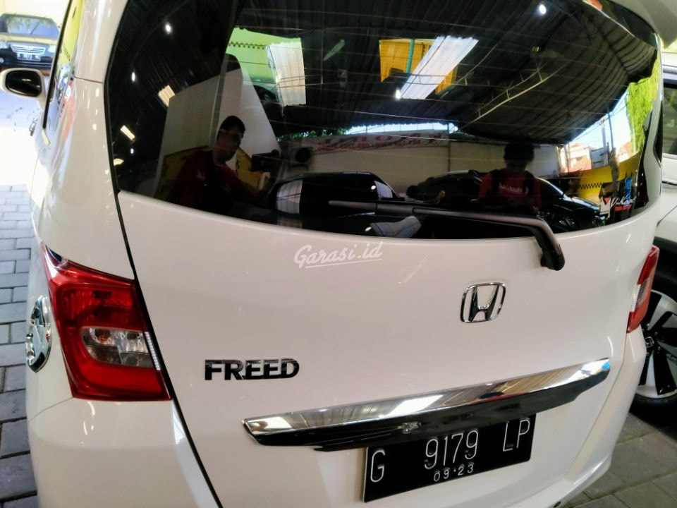 Jual Mobil Bekas 17 Honda Freed Psd Kota Semarang 00jn369 Garasi Id