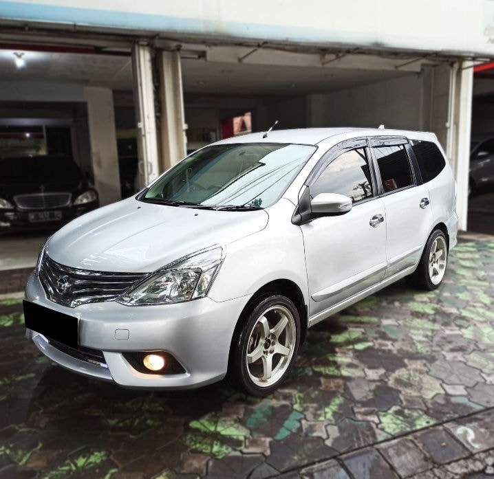 Jual Mobil Bekas  2022 Nissan Grand Livina  XV Surabaya 