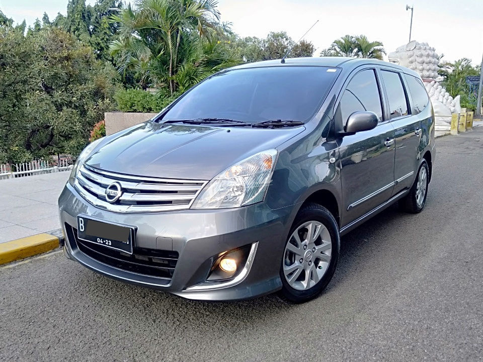 Jual Mobil Bekas  2013 Nissan  Grand  Livina  XV Jakarta  Utara 