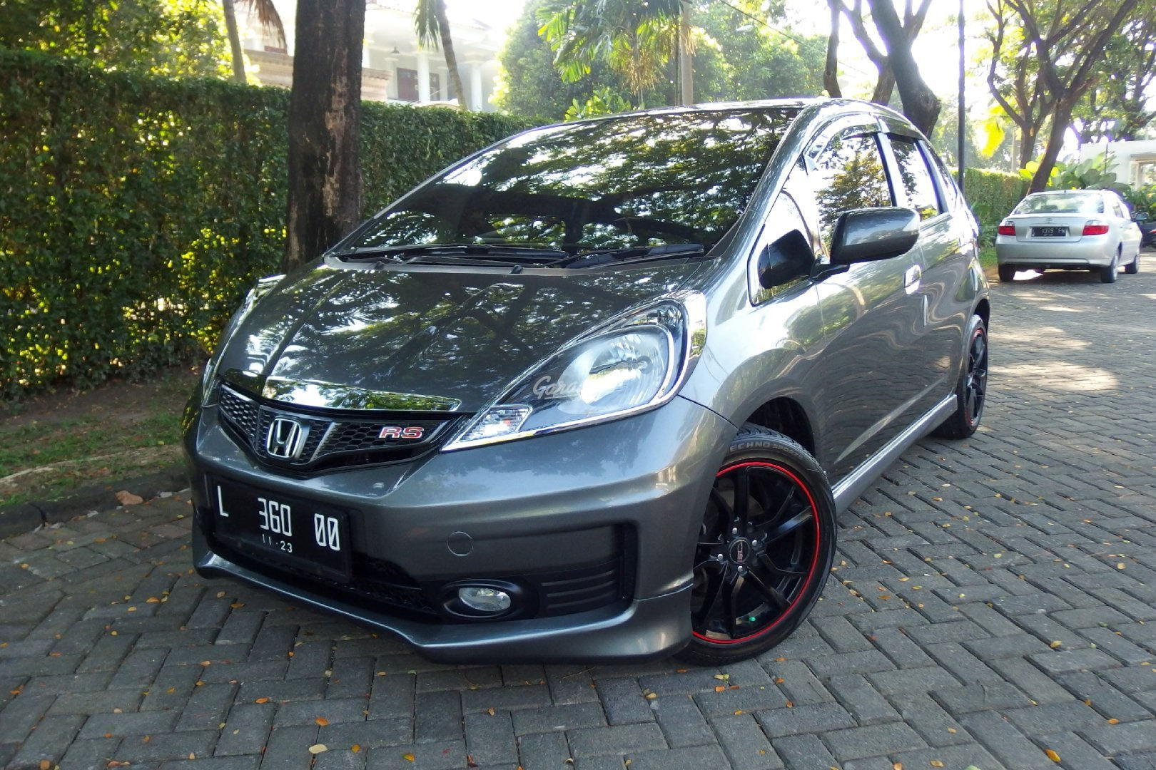 Jual Mobil Bekas  2013 Honda  Jazz  RS CVT Surabaya 00tf023 