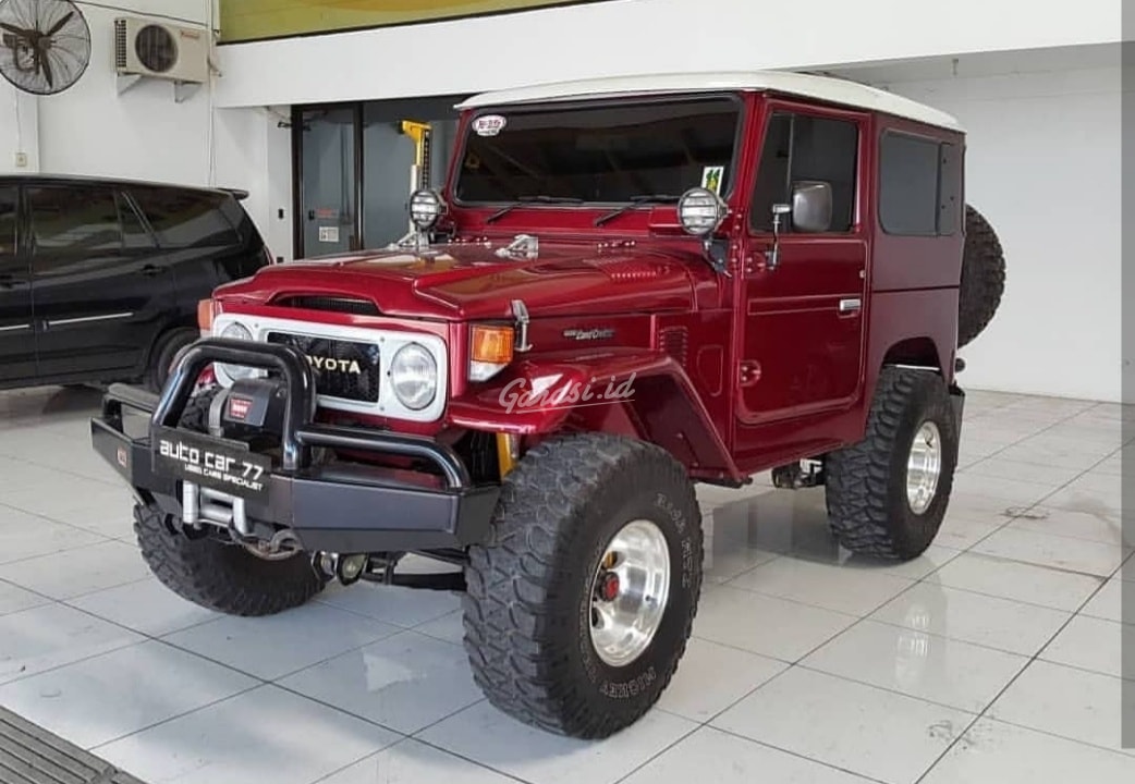 Jual Mobil  Bekas 1980 Toyota  FJ40  Hardtop Surabaya 00dm757 