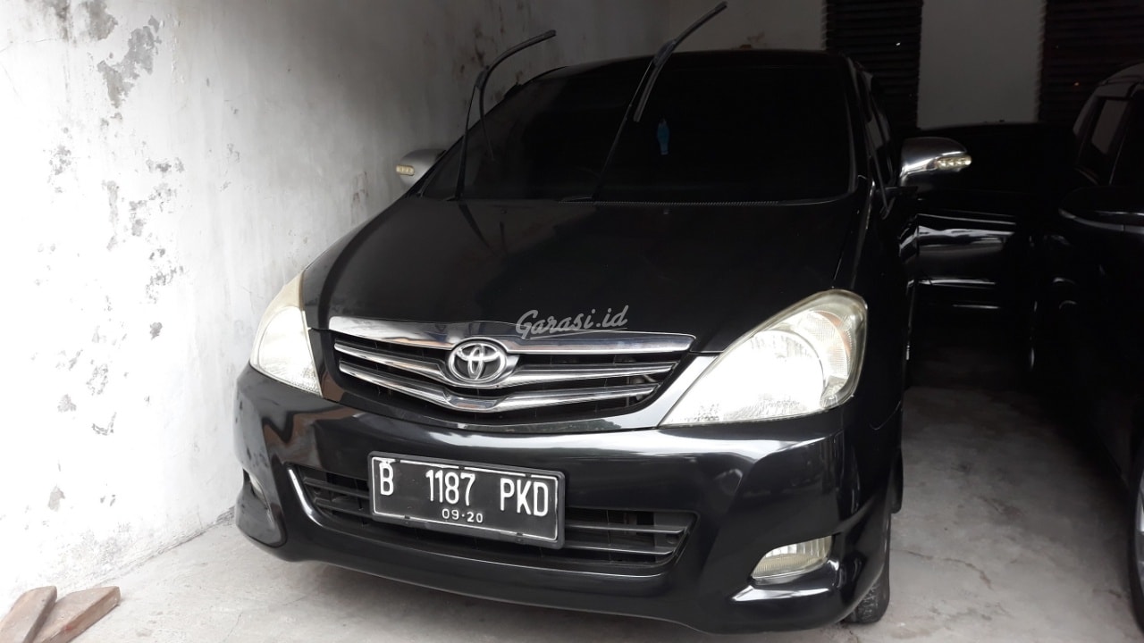 Jual Mobil Bekas 2010 Toyota Kijang Innova G Denpasar 